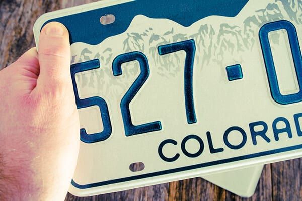 Claves para identificar placas de carro americano