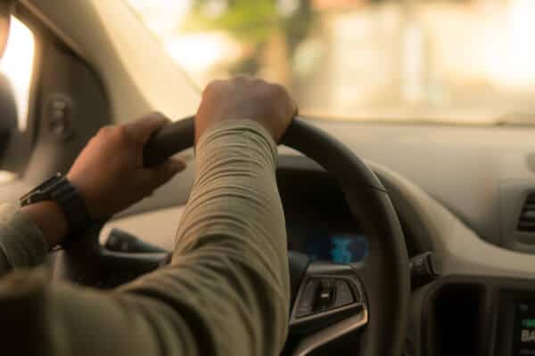 Responsabilidades y desafíos de ser un conductor al volante